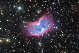 天发现距地球几千光年的蝴蝶星云！也许几千年后它就会消失图片