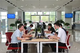 陕西西咸新区：“云平台”引来“金凤凰”图片