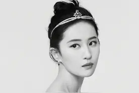 迪士尼在逃公主！刘亦菲晒美照戴皇冠颜值能打图片