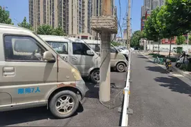 路边悬空水泥坨它用来做什么呢？图片