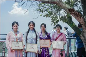 当绝美汉服撞上极限荡绳，“跳崖飞仙”点燃黑山之巅图片