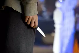 忍无可忍！当着超市老板的面亲吻老板娘还多次挑衅，黑龙江一醉酒男被怒捅30多刀图片