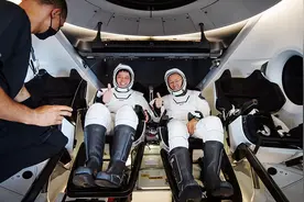 SpaceX返航图片