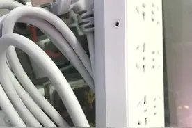记者暗访隐形摄像头市场：各类偷拍设备可轻易买 安装App可远程播放图片
