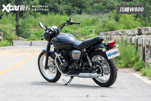 凯旋T100/川崎W800/摩托古兹V7 经典复古摩托车大比拼