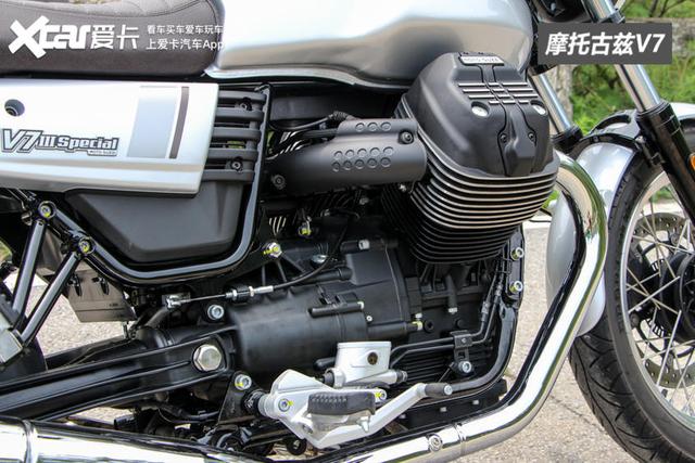 凯旋T100/川崎W800/摩托古兹V7 经典复古摩托车大比拼