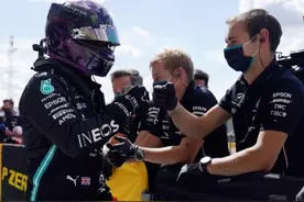 汉密尔顿开着“三轮”还能夺冠，红牛肠子悔青了图片