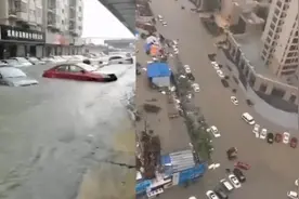台风“黑格比”登陆乐清沿海，温州内涝多车被淹