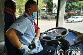 慢新闻·人物 |“5321”秘诀是个啥？他靠着这个秘诀成为最懂礼让的公交司机图片