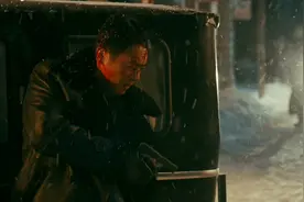 张艺谋《悬崖之上》发布预告，朱亚文雪夜枪战质感凛冽图片