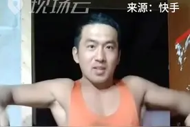 工地小伙坚持健身练成一身肌肉，单手可接六米钢管！