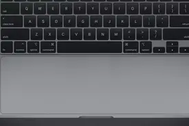 新专利显示未来MacBook Pro触控板可能会更大且可调节有背光图片