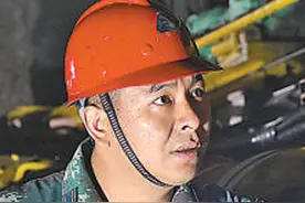 一心向党的“阵地铁人”（最美新时代革命军人）图片