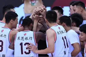 CBA联赛半决赛：广东东莞银行队胜北京首钢队图片