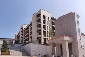 学费全免！长郡云龙实验学校建成，今秋开学设班108个图片
