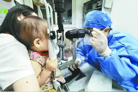 九旬奶奶高压超200，心衰老人进入抢救室，探访北京同仁医院夜班急诊图片