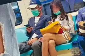 绿营男政客爱找女记者！民进党擅长“政媒联姻”，政治宣传媒体战技高一筹图片