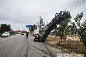 后续来了！河口区河雁路大坑修复中图片