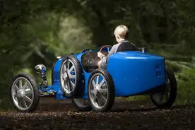 豪华汽车品牌 Bugatti（布加迪）推出最高时速60公里儿童电动车图片
