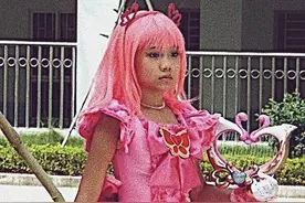 还记得《巴啦啦小魔仙》里的凌美雪吗？她现在长这样图片