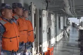 海军潜水员大深度多课目援潜救生训练视频封面