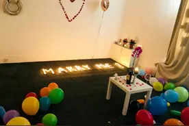 小伙精心设计向女友求婚却引起大火 所幸女友答应了求婚图片