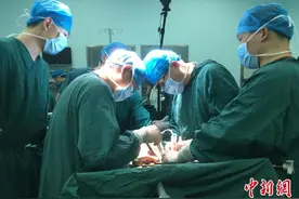 苦尽“肝”来 安徽一女孩收到最珍贵的14岁生日礼物图片
