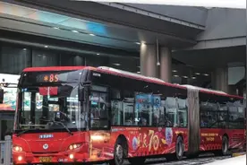 柴油“巨龙车”要退役了，目前仅剩3辆在85路公交线运营，即将报废图片