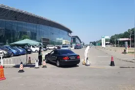 北京花乡二手车市交易量仍堪忧，有车商7月仅卖5辆车图片