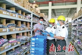 跨境电商商品“出得去退得回”图片