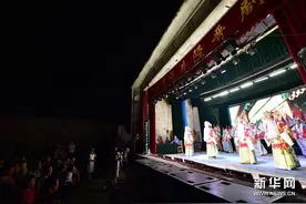 河北井陉：大戏唱响小山村图片
