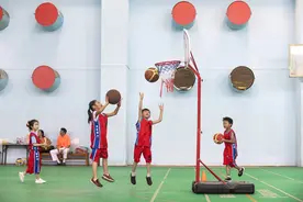 云南昆明：体育培训丰富暑期生活图片