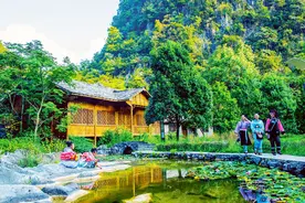 #美丽乡村# 去贵阳安顺旅行，看世界最大的黄果树瀑布，还有全国最大的龙字花田图片