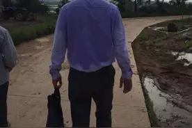 乡亲的笑脸是最好的“答卷”图片
