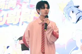 “小哥哥”王晨艺：我觉得，胡军挺像我爸爸的图片