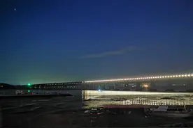 平潭海峡公铁两用大桥前晚亮灯啦！夜景超美图片