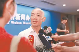 楚天都市报专访品牌联盟董事长王永：集结品牌力量，共助武汉重振图片