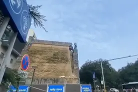 加紧修复！专家：西安明秦王府城墙坍塌部分为修复保护砌体，非明秦王府城墙图片