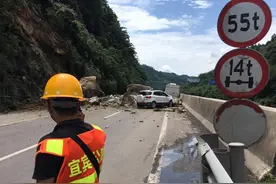 突发！G547国道宜宾姚家嘴路段发生山体崩塌，3人受伤3车受损，交通中断图片