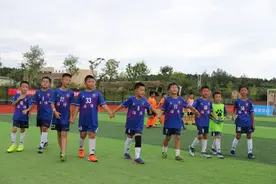 “立昊杯”全国青少年足球邀请赛落幕，淄博男足成绩优异收获颇丰图片