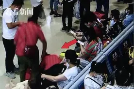 女子倒地没脉搏 危急时刻一名医学生冲了出来……图片