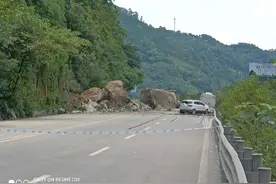 四川宜宾姚家嘴塌方道路中断：绕行路线公布 通车时间待定图片