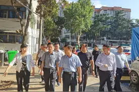 南阳市市委常委、宣传部长张富治一行到仲景街道观摩督导创文工作图片