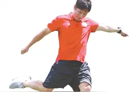 广州足坛“双子星”合力推动全民健身图片