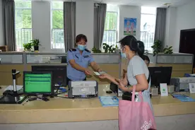 仁化公安又一便民举措出台：办理临时身份证“立等可取”图片