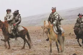 巴颜喀拉山麓寻熊记图片