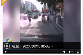 广东骑手被鸣笛后拔出“武士刀”警方通报：其已被传唤调查图片