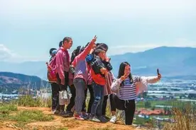 悬崖村巨变亲历者：大凉山女孩的蝶变图片