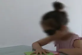 烟台9岁女孩有“超能力”可蒙眼识字？记者验证“特异功能”突然失效图片