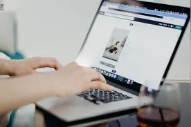 中介管理系统，我推荐用这些首页设计图片